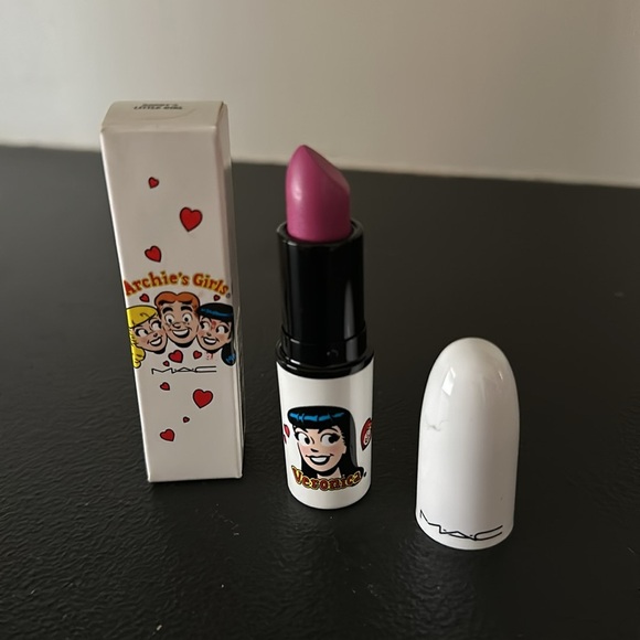 MAC Cosmetics Satin Lipstick ‘Daddy’s Little Girl’ - Picture 6 of 6